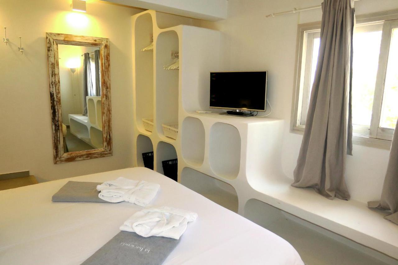 La Hacienda Aparthotel San Ferrán de ses Roques Exterior foto